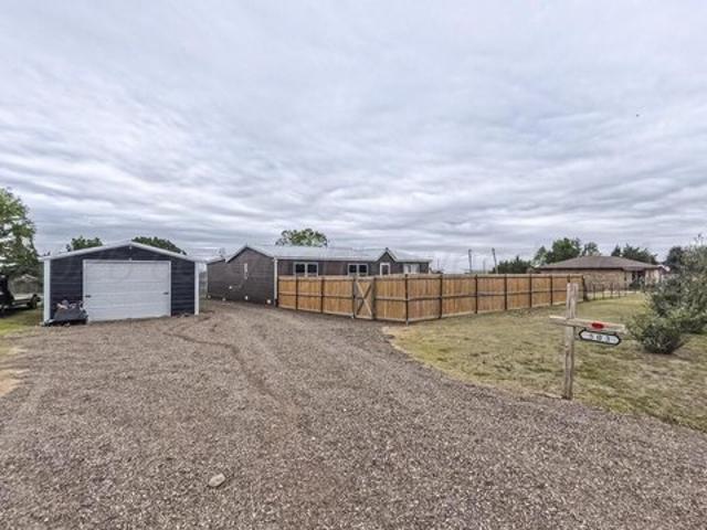 House for sale in Fritch, Texas
