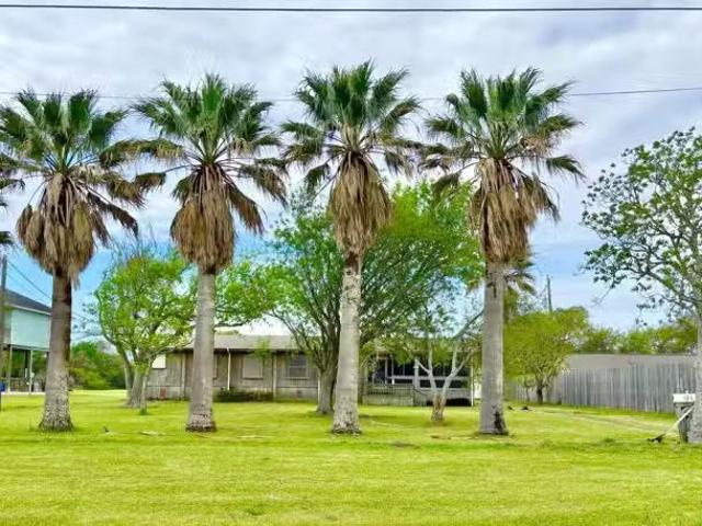House for sale in Victoria