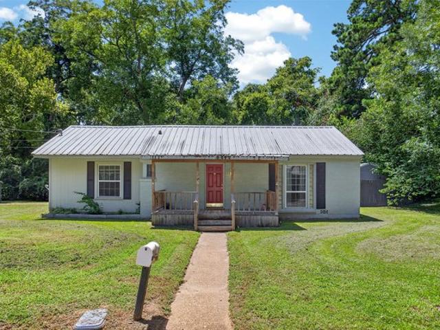 House for sale in Crockett, Texas
