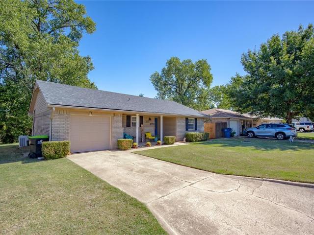 House for sale in Tecumseh, Pottawatomie County