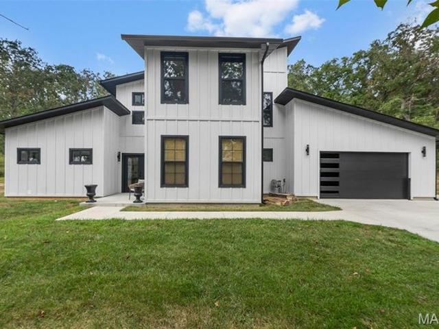 House for sale in Fredericktown, Missouri