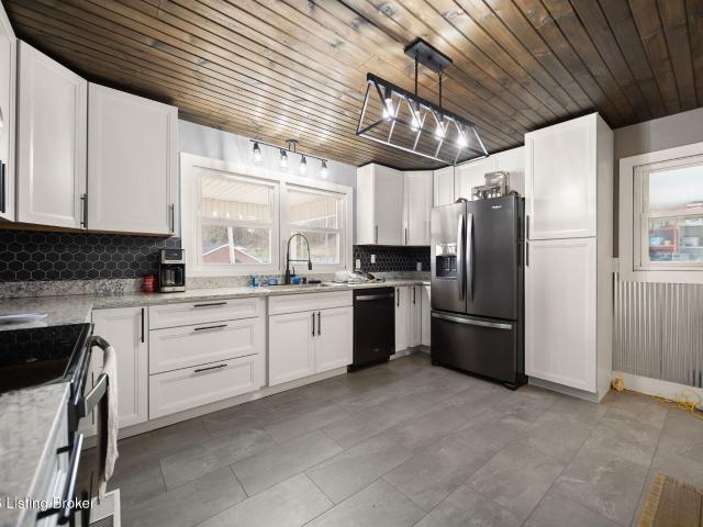 House for sale in Brownsville, Kentucky