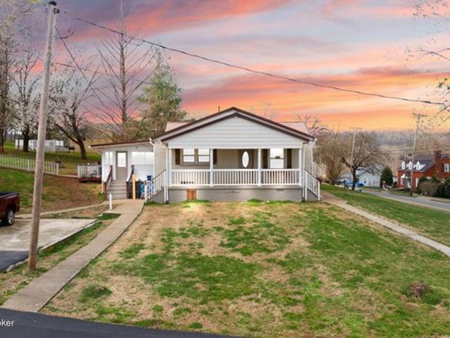 House for sale in Brownsville, Kentucky