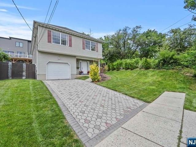 House for sale in Hasbrouck Heights, New Jersey