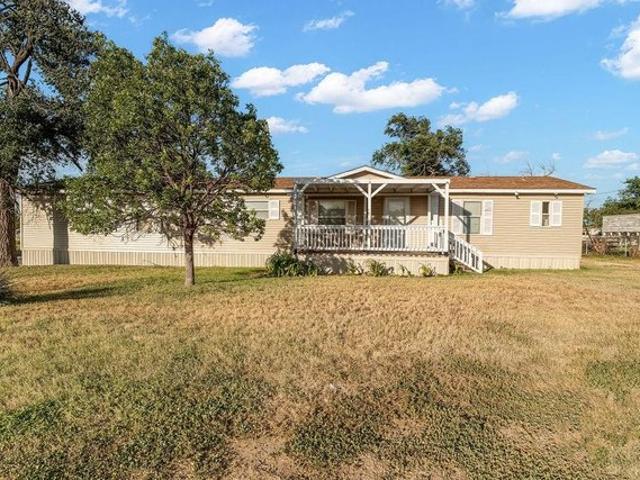 House for sale in Howard, Texas