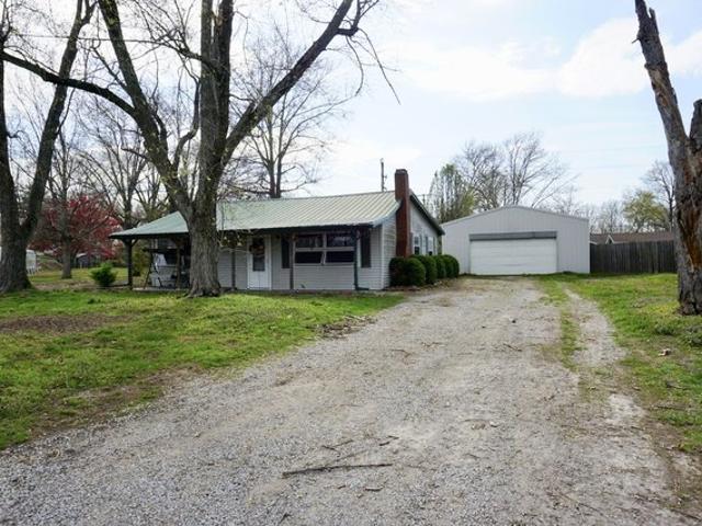 House for sale in Elkville, Illinois