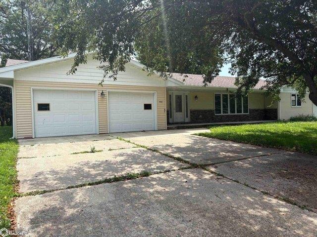 House for sale in Latimer, Iowa
