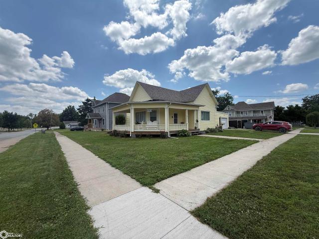 House for sale in Albia, Iowa