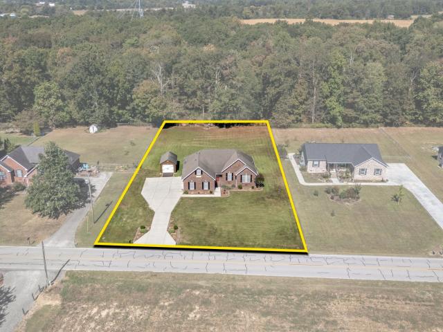 House for sale in Center Hill, Woodbury
