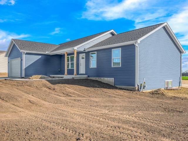 House for sale in Carlock, McLean County