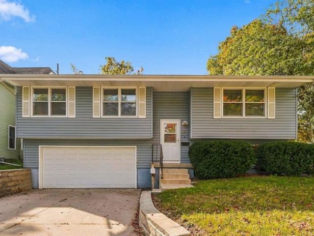 House for sale in Cedar Falls, Black Hawk County