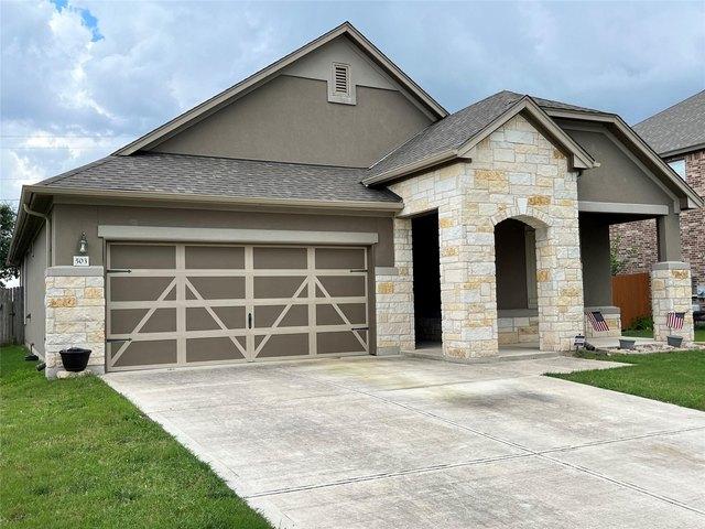 House for sale in Taylor, Williamson County