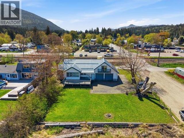 House for sale in Salmon Arm, British Columbia