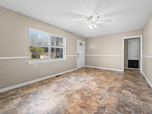 House for sale in Rolling Meadows, Huntsville