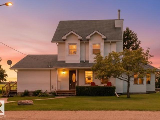 House for sale in Alberta