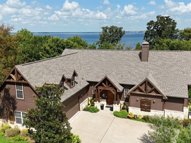 House for sale in Streetman, Texas