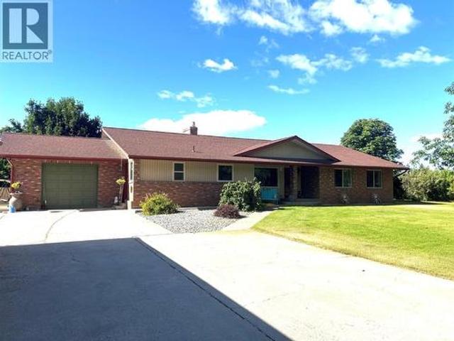 House for sale in Spallumcheen, British Columbia