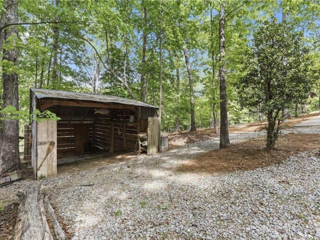 House for sale in Flowery Branch, Georgia