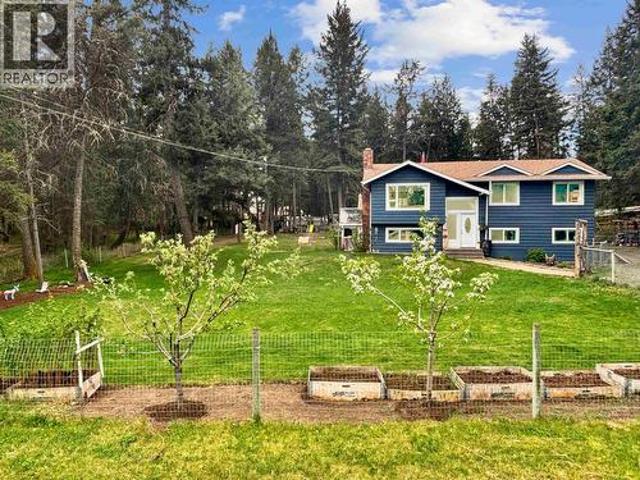 House for sale in 108 Mile Ranch, British Columbia