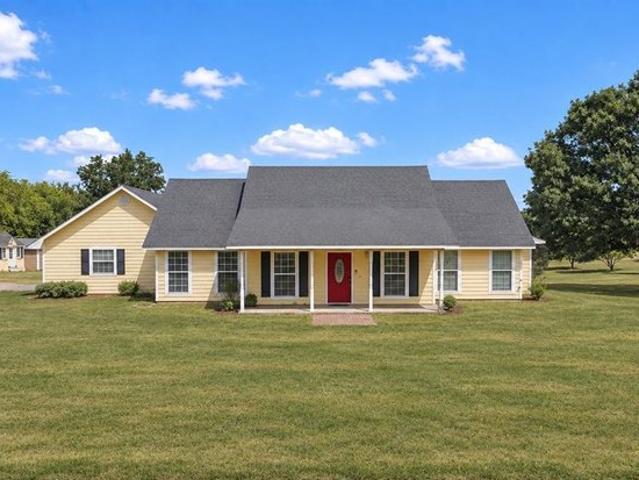 House for sale in Davis, Murray County