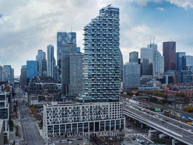 Condo for sale in Toronto, Golden Horseshoe
