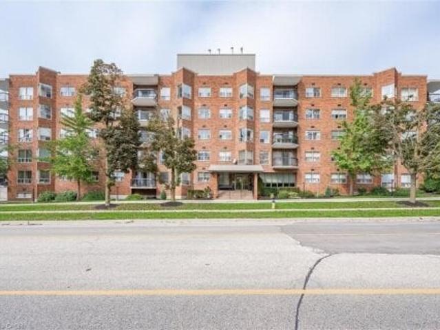 Condo for sale in Waterloo, Ontario