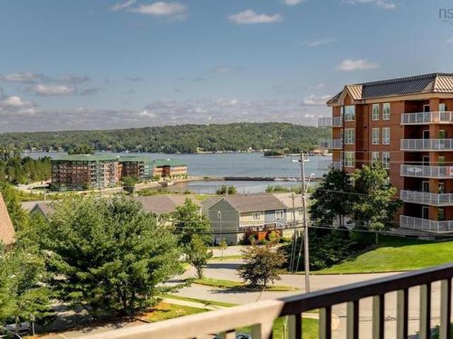 Condo for sale in Nelsons Landing, Bedford