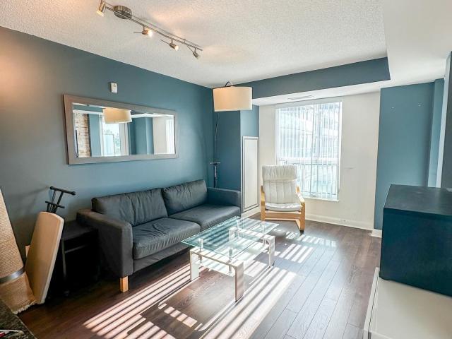 Condo for rent in Richmond Hill, Golden Horseshoe