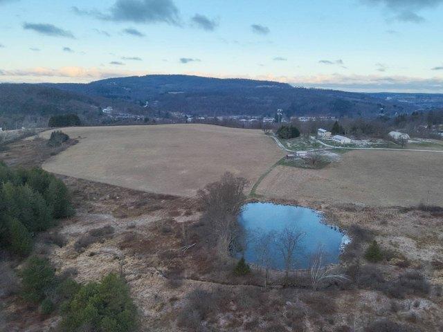 House for sale in Clifford, Pennsylvania