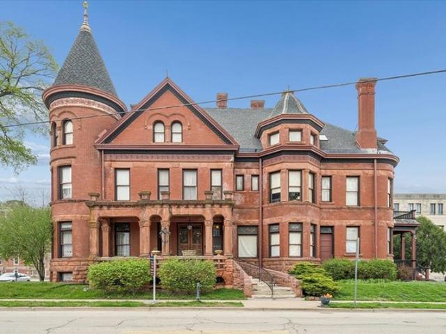 House for sale in Dubuque, Iowa