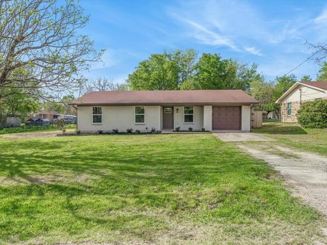 House for sale in Wills Point, Texas