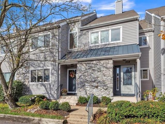 Townhouse for rent in Cherry Hill, New Jersey