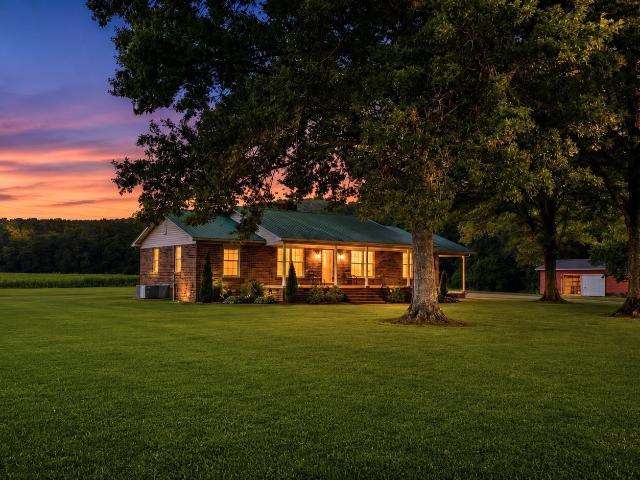 House for sale in Hollywood, Alabama