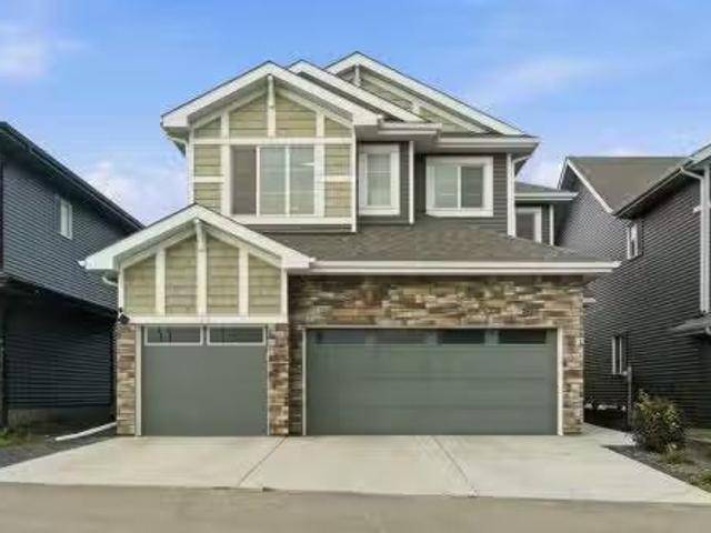House for sale in Airdrie, Alberta