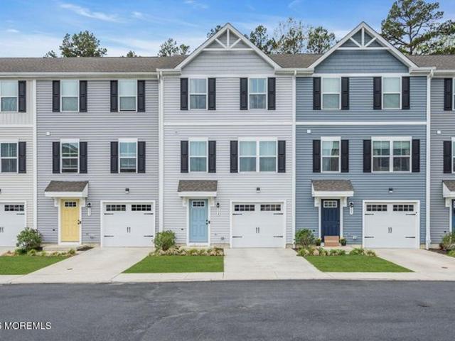 Townhouse for sale in Lanoka Harbor, New Jersey