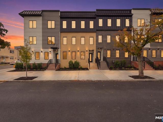 House for sale in Harrison, Hudson County