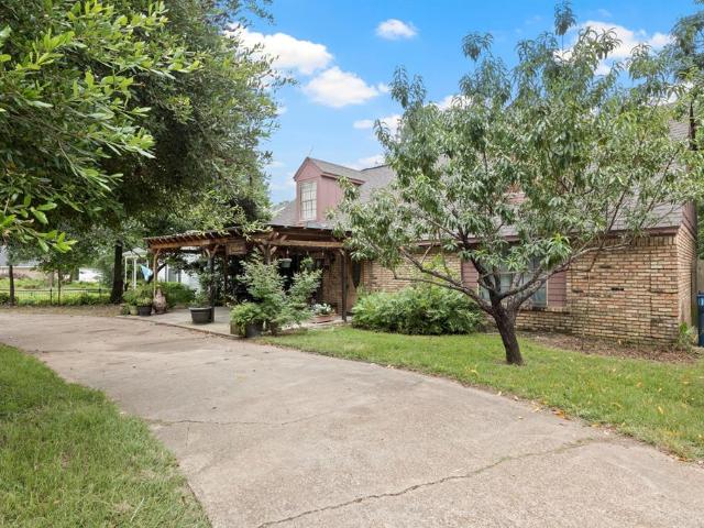 House for sale in Titus, Texas