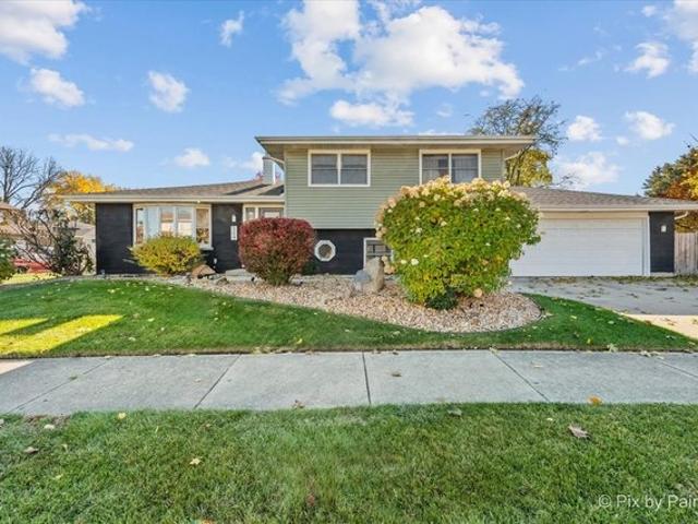 House for sale in Carol Stream, Illinois