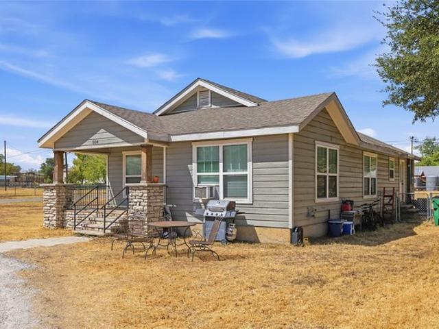 House for sale in Dublin, Erath County