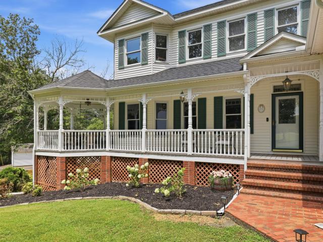 House for sale in Mayfield, Kentucky