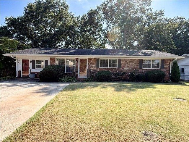 House for sale in Palmetto, Fulton County