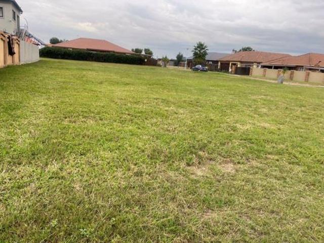 Land for sale in Hartbeespoort Dam Nature Reserve, North West