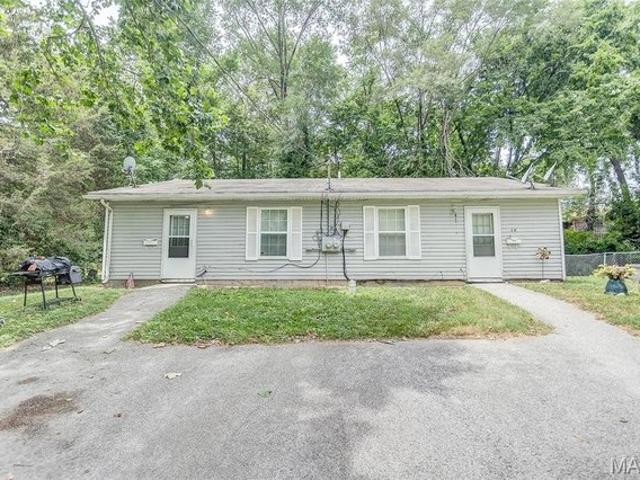 House for sale in Alton, Illinois