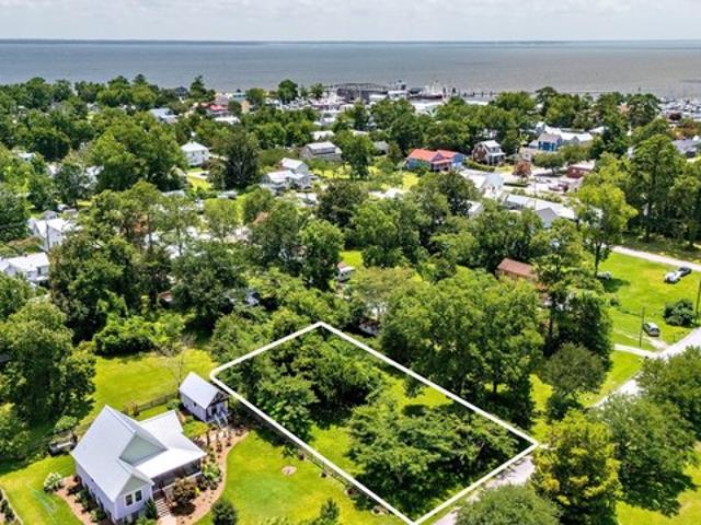 Land for sale in Oriental, Pamlico County