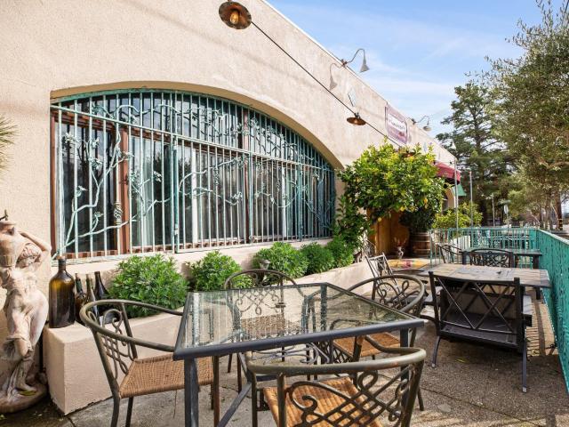 Property for sale in Cloverdale, California