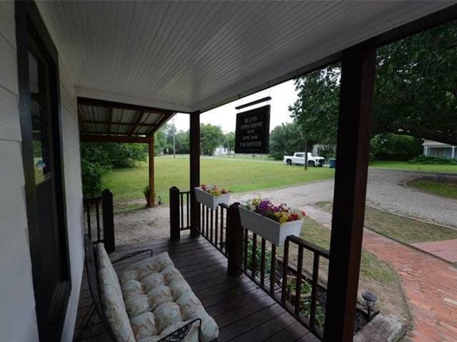 House for sale in Navarro, Texas