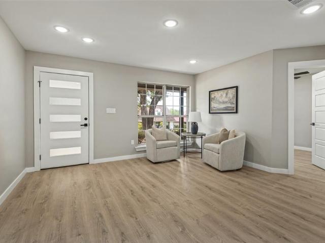 House for sale in Midlothian, Ellis County
