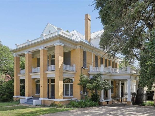 House for sale in Lockhart, Texas