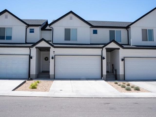 Townhouse for sale in Iron, Utah