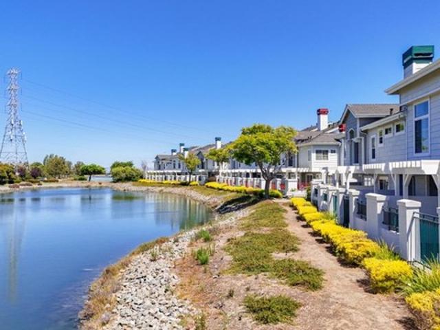 Townhouse for sale in San Mateo, California